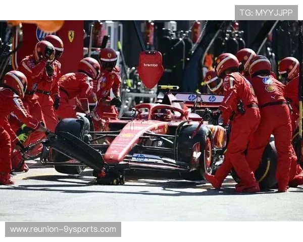 法拉利与梅赛德斯车队在F1赛季中展开激烈竞争 新技术与车手调整成关键因素